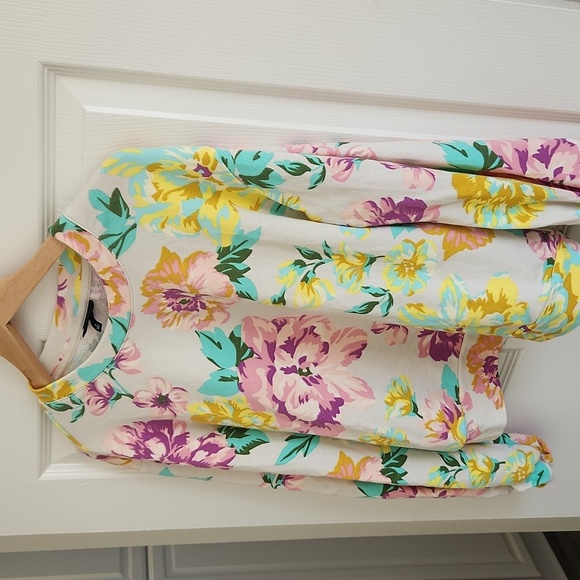 Who What Wear matching floral set sweatshirt S and shorts XS - Picture 3 of 9